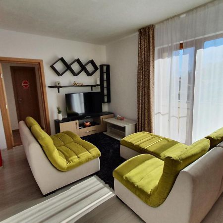 Apartament La Casa In Curte Comuna Leilighet Codlea Eksteriør bilde