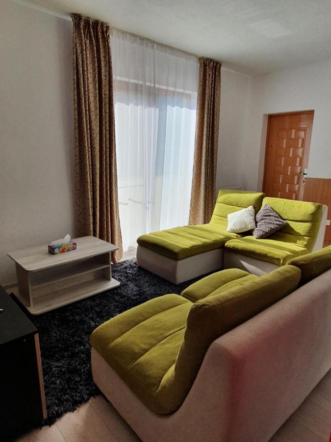 Apartament La Casa In Curte Comuna Leilighet Codlea Eksteriør bilde